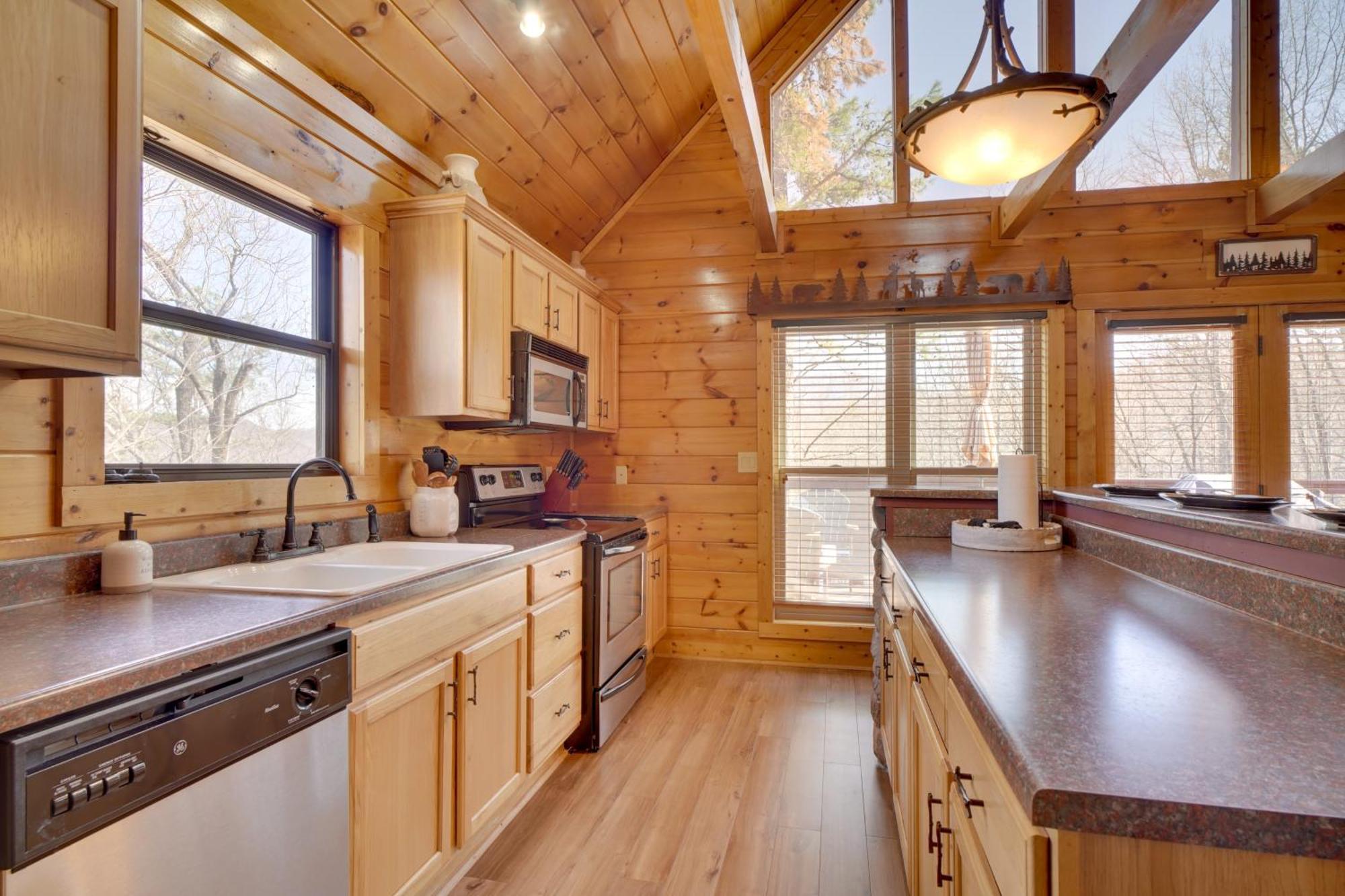 Hatcher Mtn Retreat With Hot Tub! Сasa de vacaciones
