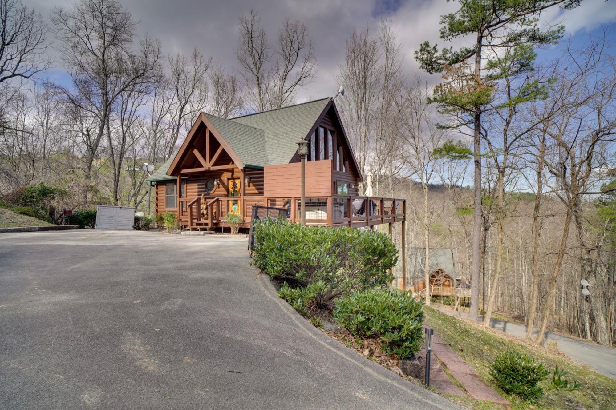 Сasa de vacaciones Hatcher Mtn Retreat With Hot Tub! Sevierville