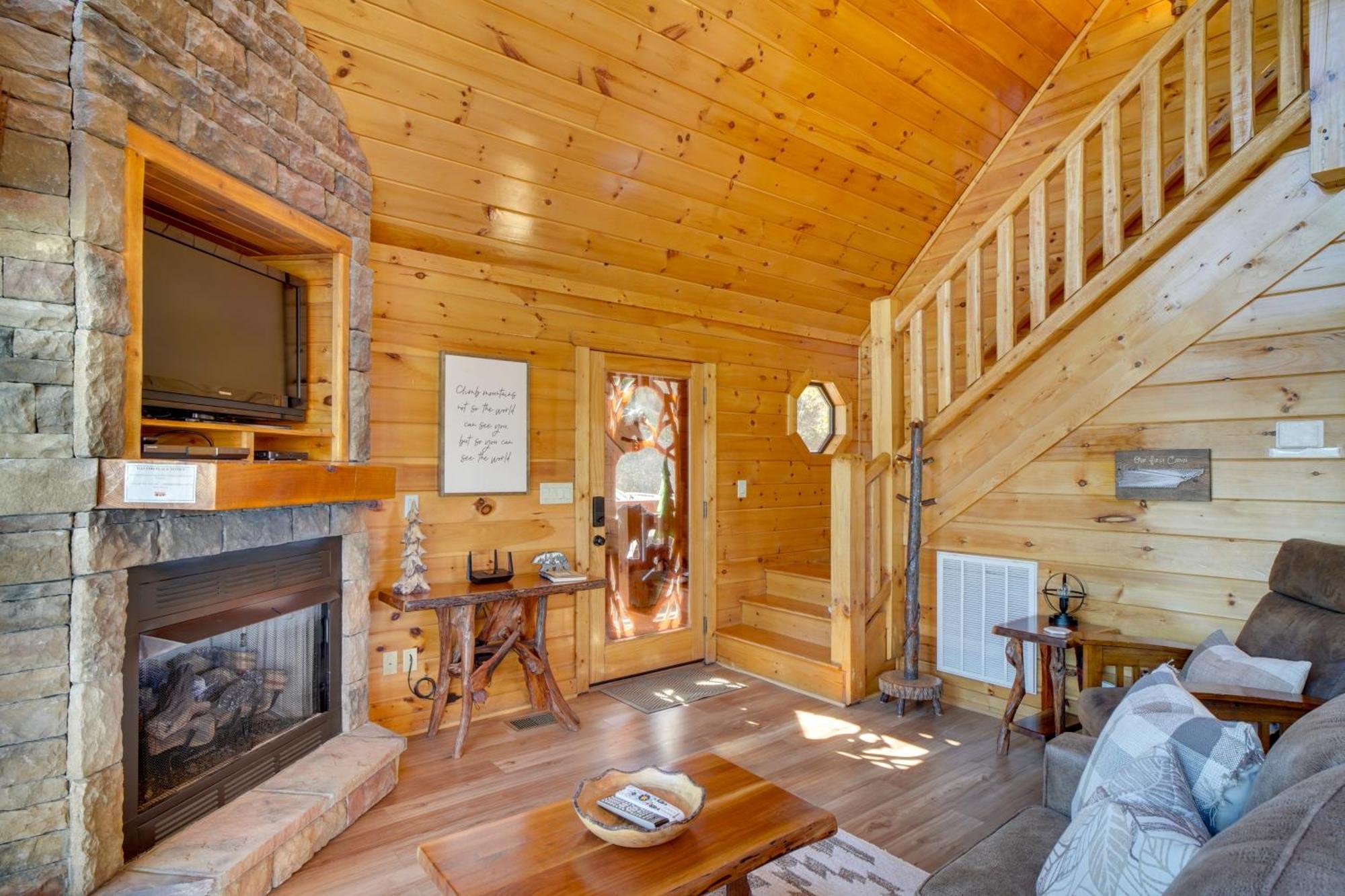 Сasa de vacaciones Hatcher Mtn Retreat With Hot Tub! *