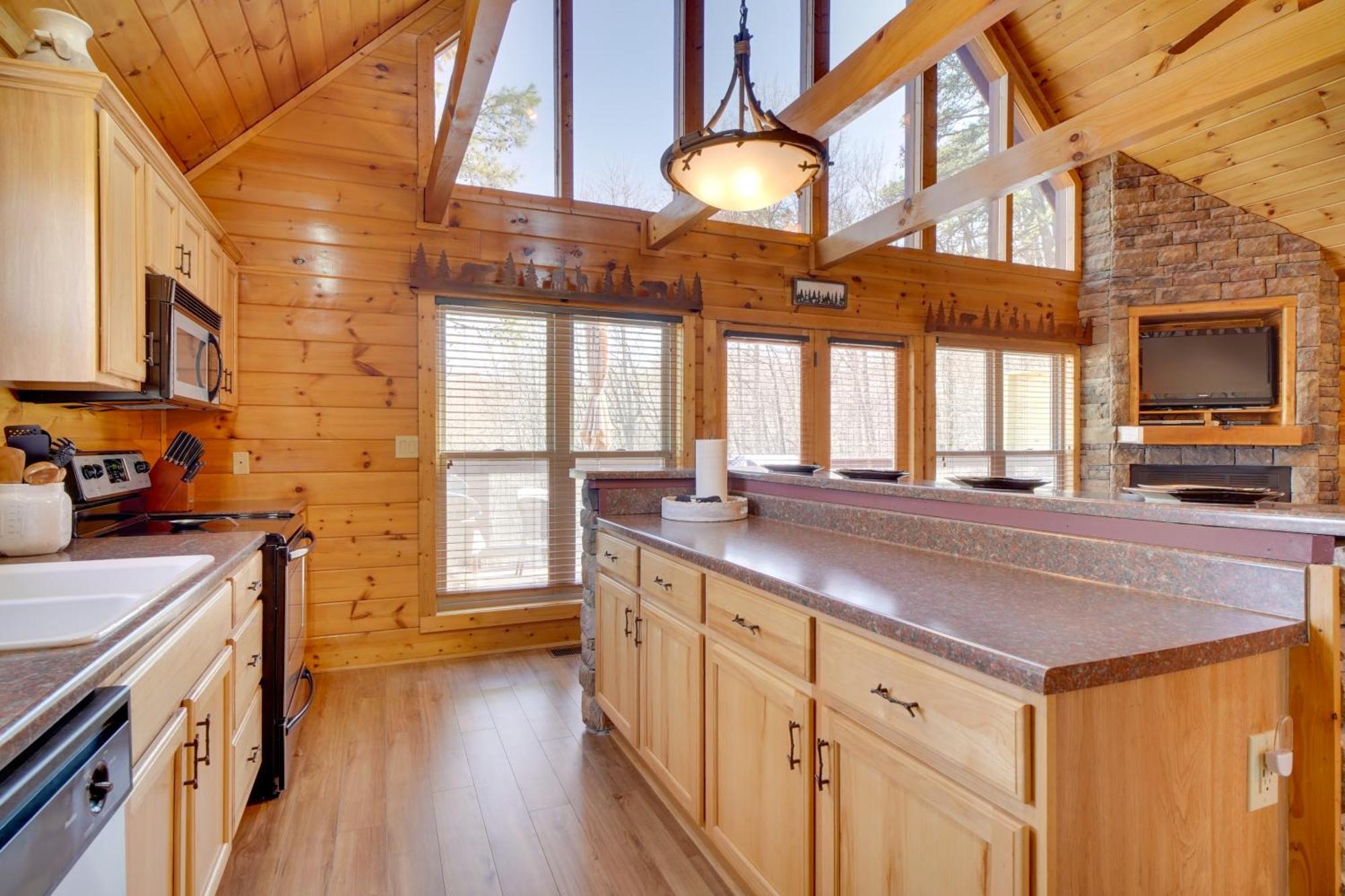 Hatcher Mtn Retreat With Hot Tub! Сasa de vacaciones Sevierville