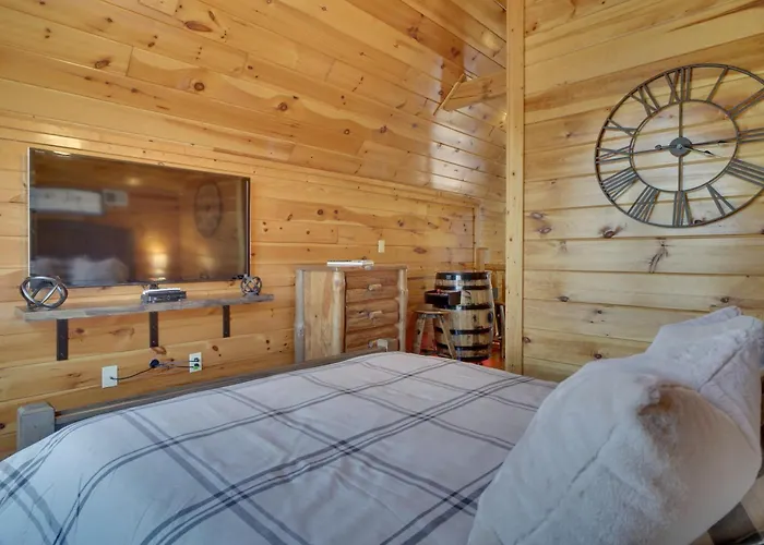 Hatcher Mtn Retreat Sevierville Cabin With Hot Tub!