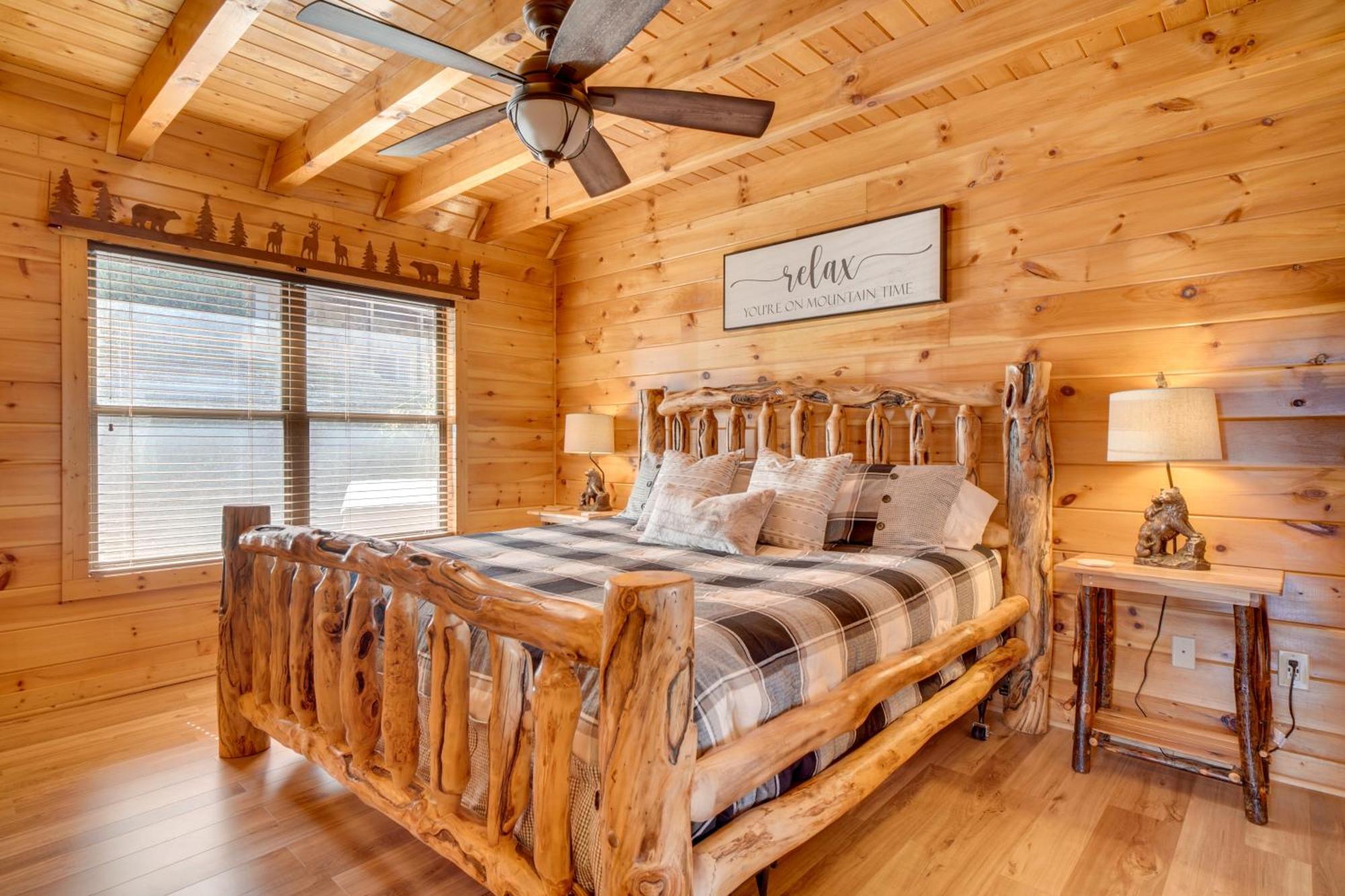 Hatcher Mtn Retreat With Hot Tub! Holiday home